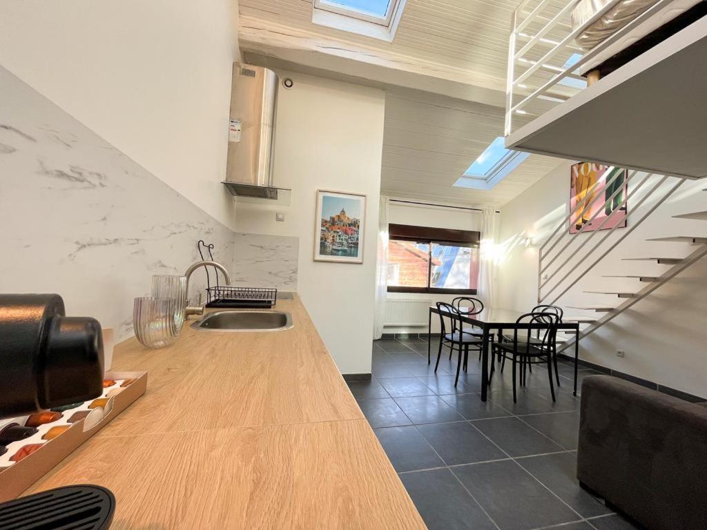 Suite Palm Spring Villeurbanne Exterior foto